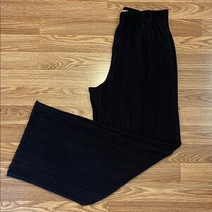 Abercrombie & Fitch Elevated Plisse Lettuce Hem Wide Leg Pants Black Sz S